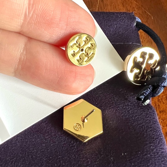 NWT Tory Burch Kira Hexagonal Stud Earrings MOP - Picture 5 of 6